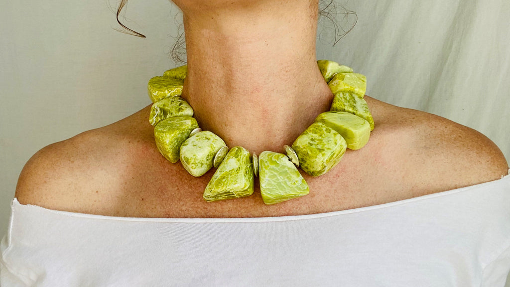 Serpentine Necklace. Large Organic Shapes. Sterling Silver. 0156